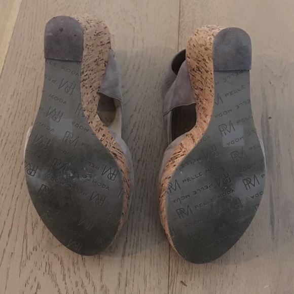 Pelle Moda  "Dana" cross cross cork wedge -grey - Picture 7 of 7